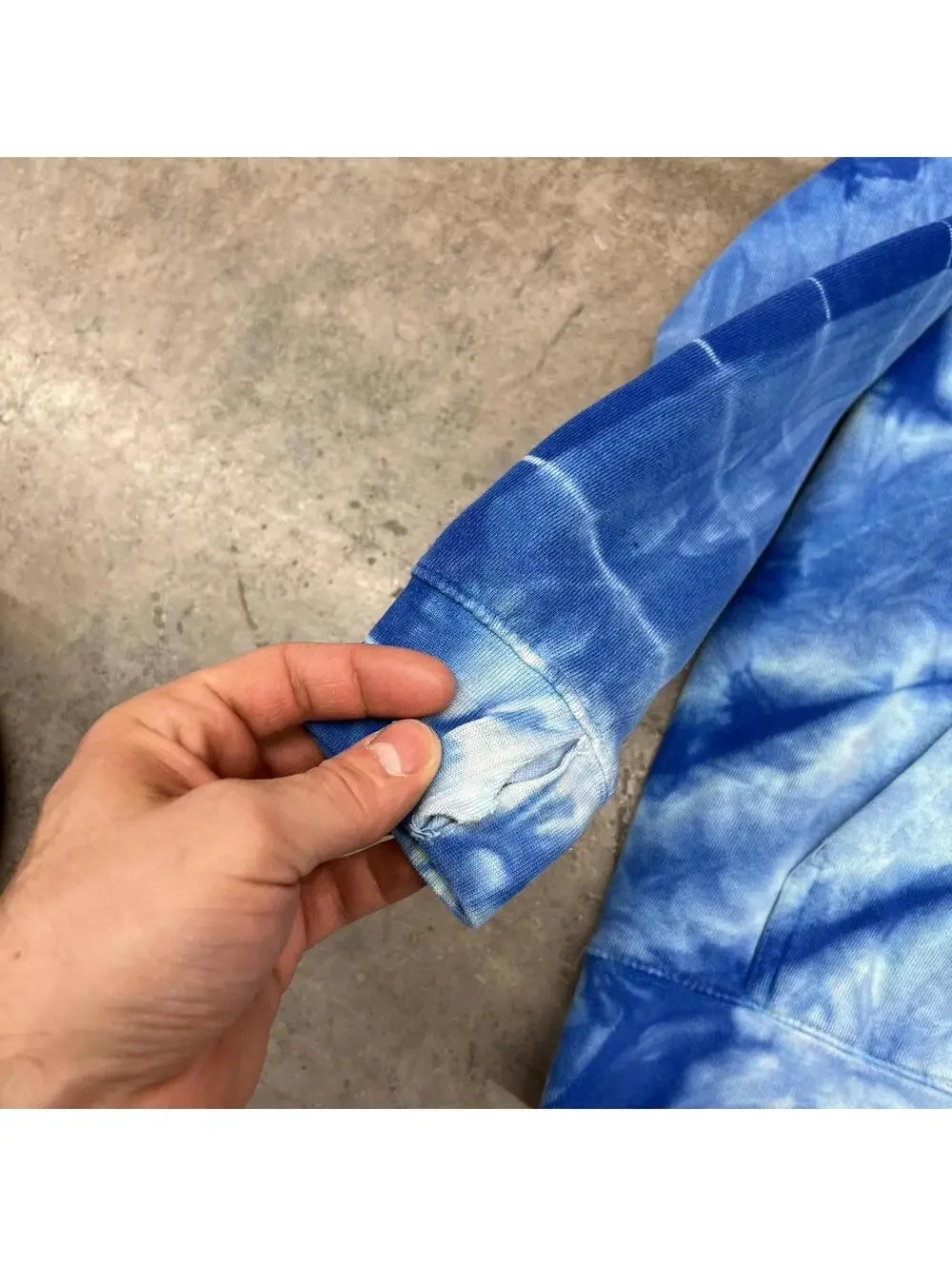 vintage stussy blue and white tie dye big logo hoodie size small